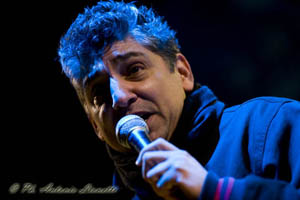 Frankie Roma performing outside in the Parco della Scultura, Southern Italy